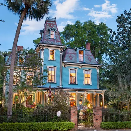 Magnolia Plantation & Cottages